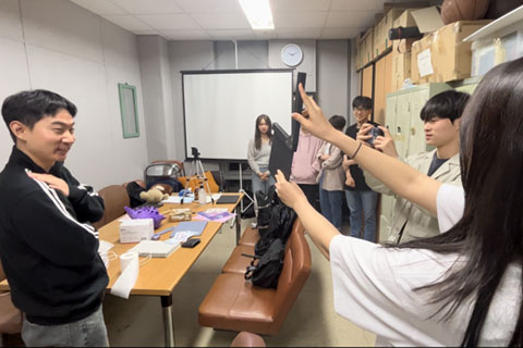 Young Imange Activity Photos